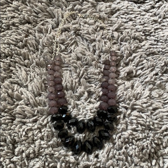 Purple statement necklace - Picture 2 of 5